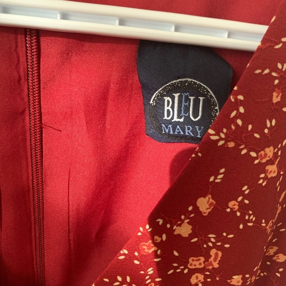 Vintage Red Floral Dress, size small-medium, double lined, Made in 🇨🇦 - Picture 3 of 6